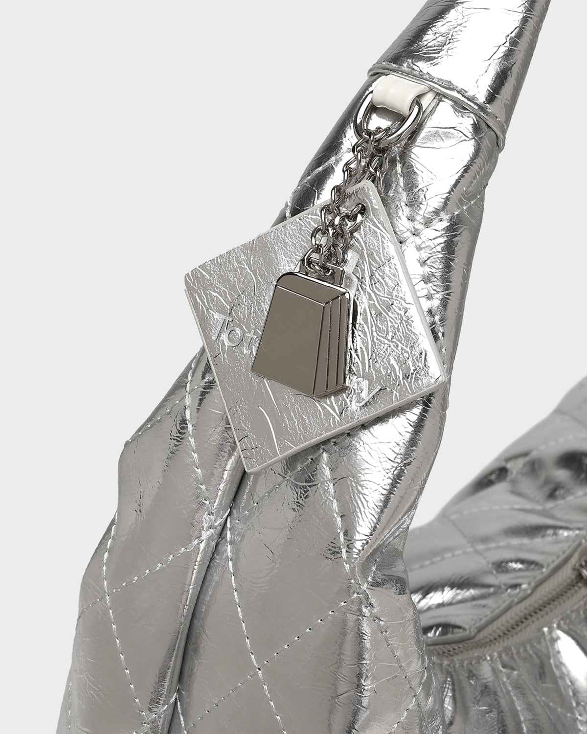 Diamond Stitch Quilted Chic Tote Bag in Silver